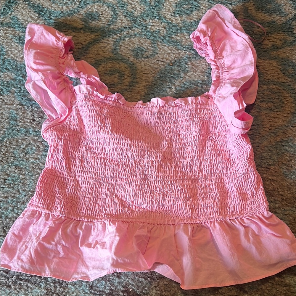 Pink ruffle cropped top brim 99 boutique never worn size large